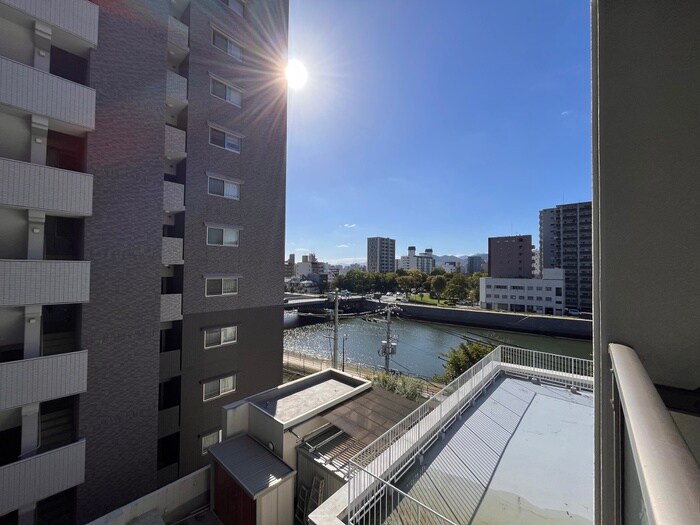 物件内観写真13　(室内からの展望)