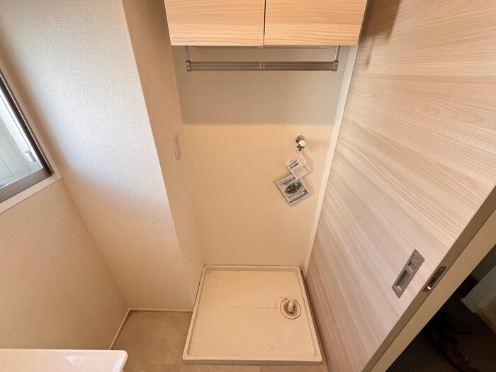 物件内観写真18　(洗濯機置場)