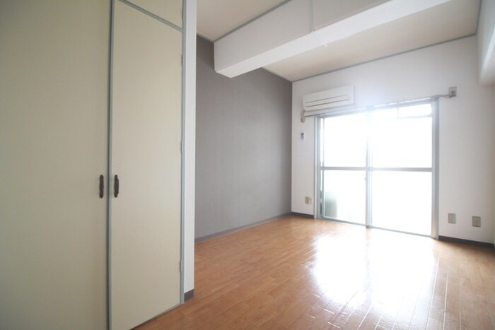 物件内観写真13　(居室)