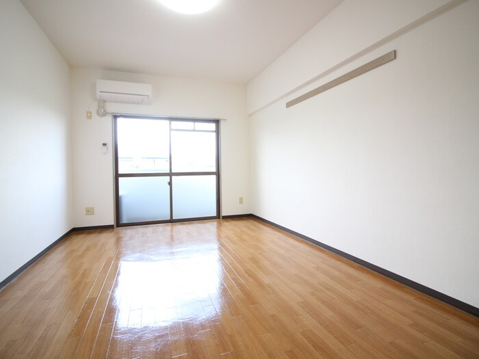 物件内観写真6　(居室)