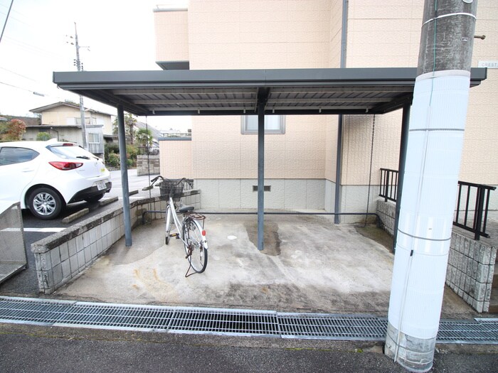 物件外観写真5　(駐輪場)