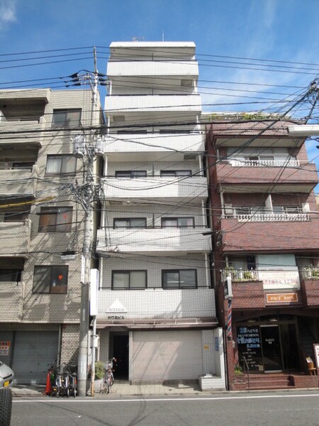 カワミビル外観写真