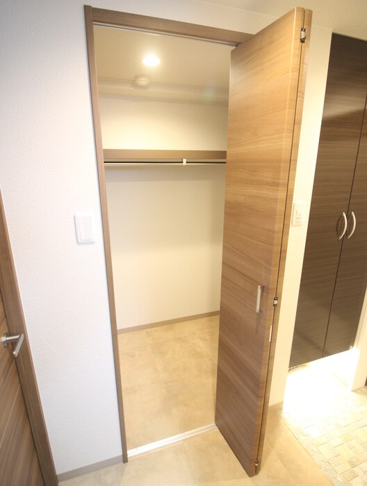 物件内観写真13　(収納)