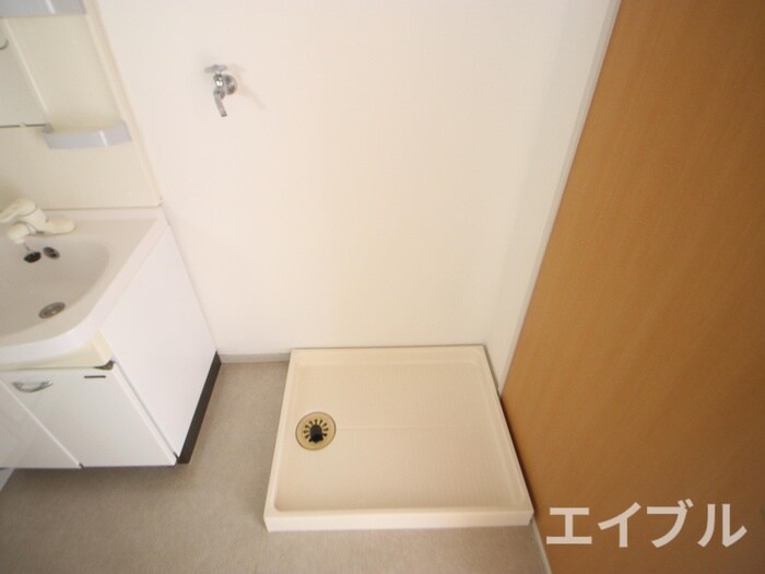 物件内観写真20　(洗濯機置場)