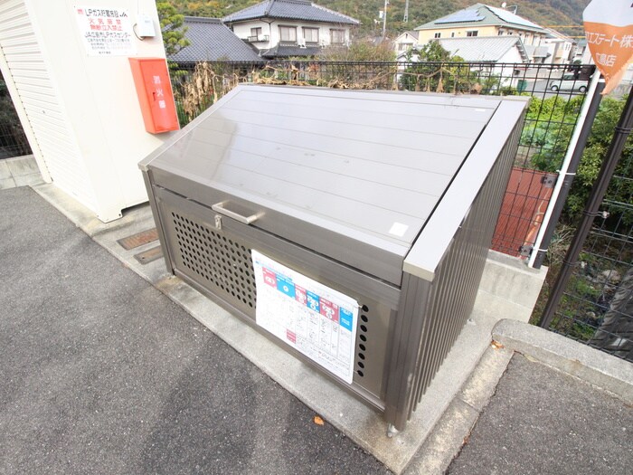 物件外観写真4　(建物設備)