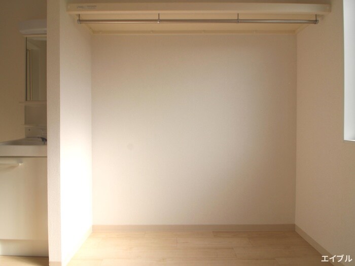 物件内観写真16　(収納)