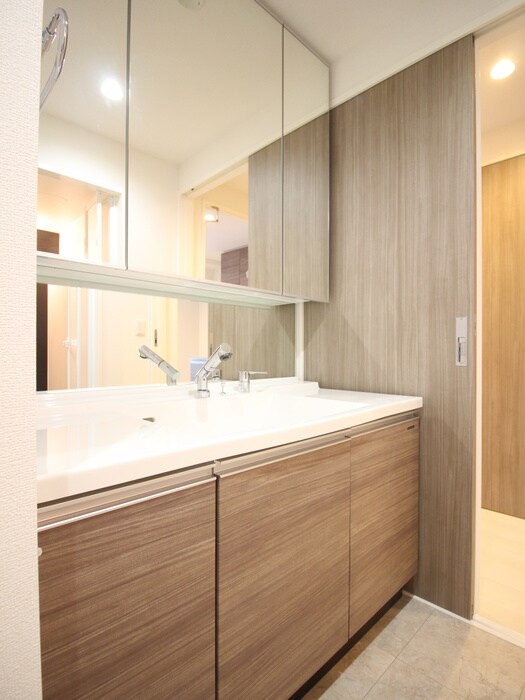 物件内観写真8　(洗面)