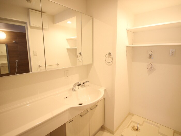 物件内観写真10　(洗面)