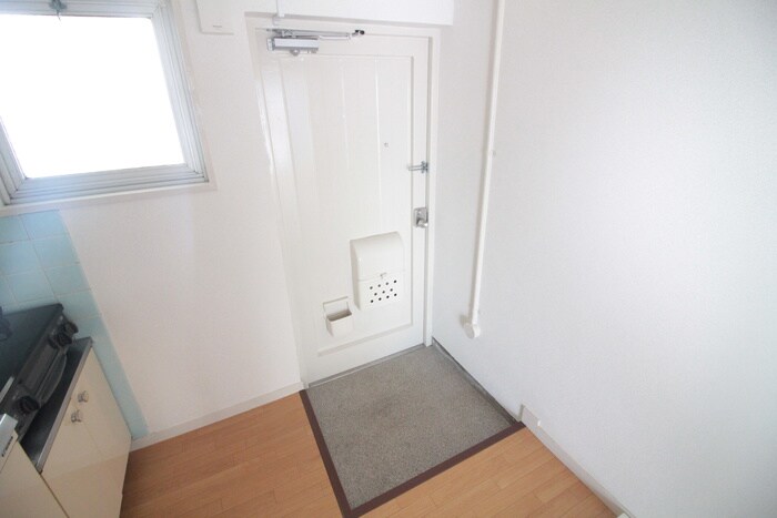 物件内観写真13　(玄関)