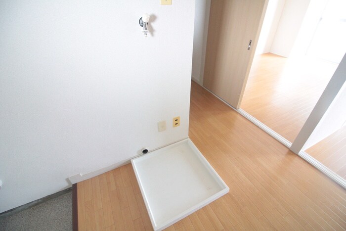 物件内観写真17　(洗濯機置場)