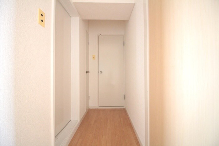 物件内観写真20　(廊下)
