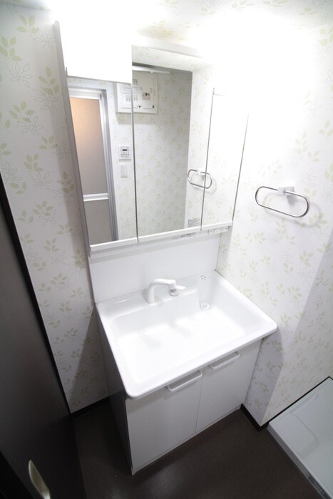 物件内観写真11　(洗面)