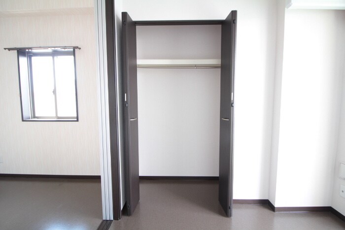 物件内観写真12　(収納)