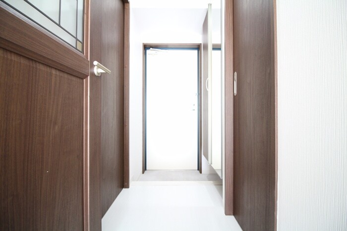 物件内観写真14　(玄関)