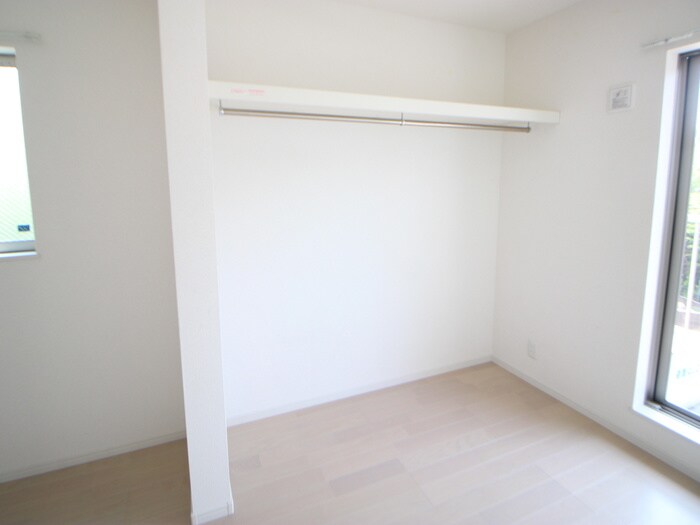 物件内観写真15　(収納)