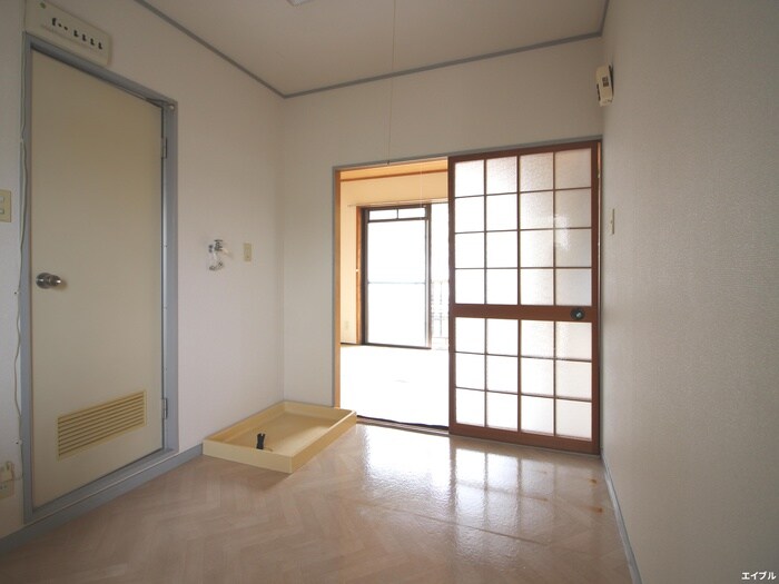 物件内観写真4　(居室)