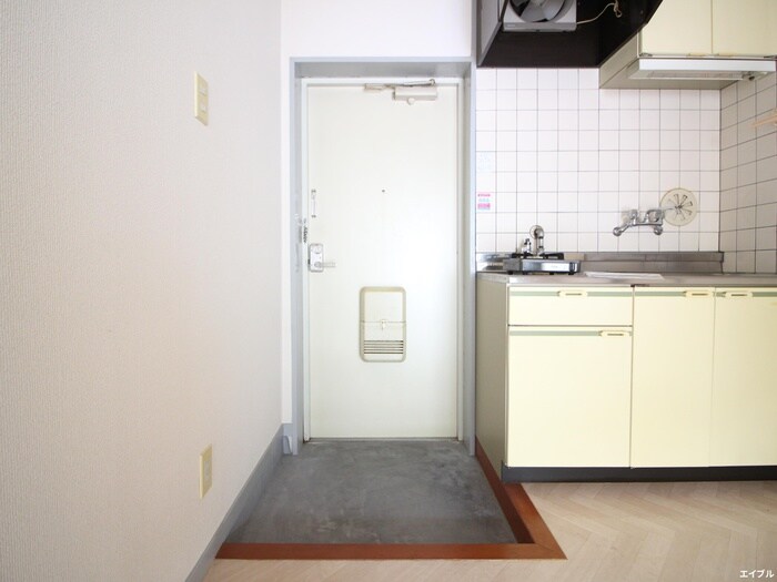 物件内観写真14　(玄関)