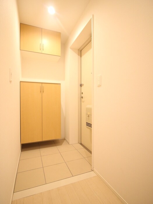 物件内観写真14　(玄関)