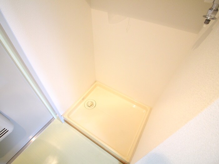 物件内観写真12　(洗濯機置場)