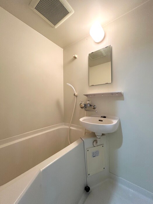 物件内観写真12　(バス／シャワールーム等)