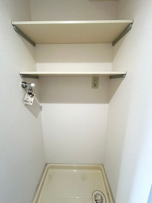 物件内観写真15　(洗濯機置場)