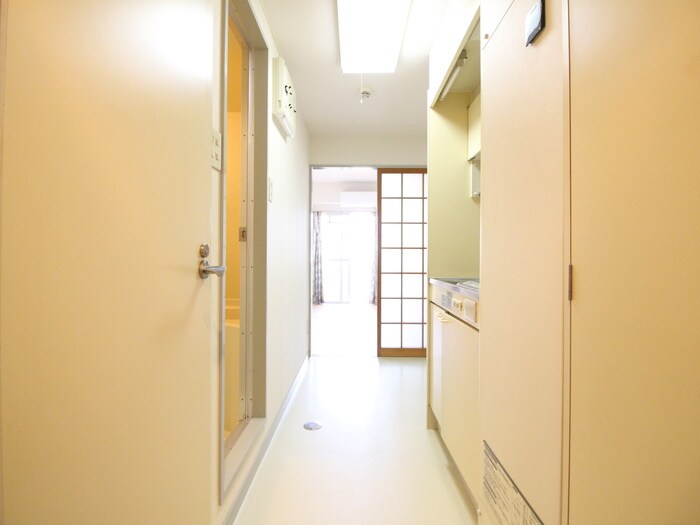 物件内観写真19　(廊下)