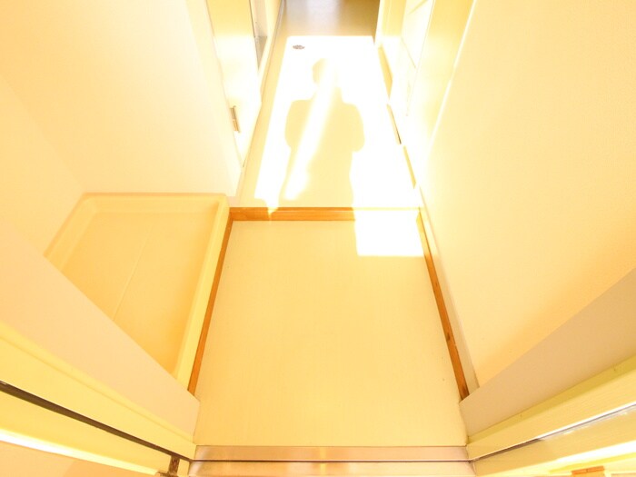 物件内観写真22　(玄関)
