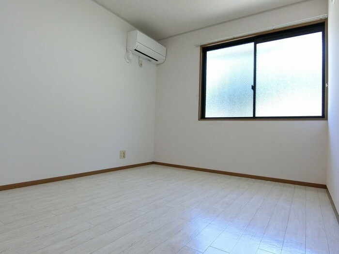 物件内観写真5　(居室)