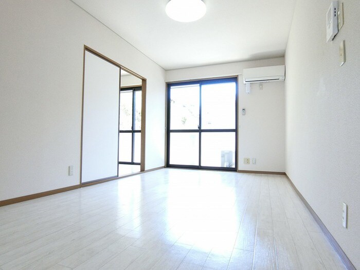 物件内観写真13　(居室)