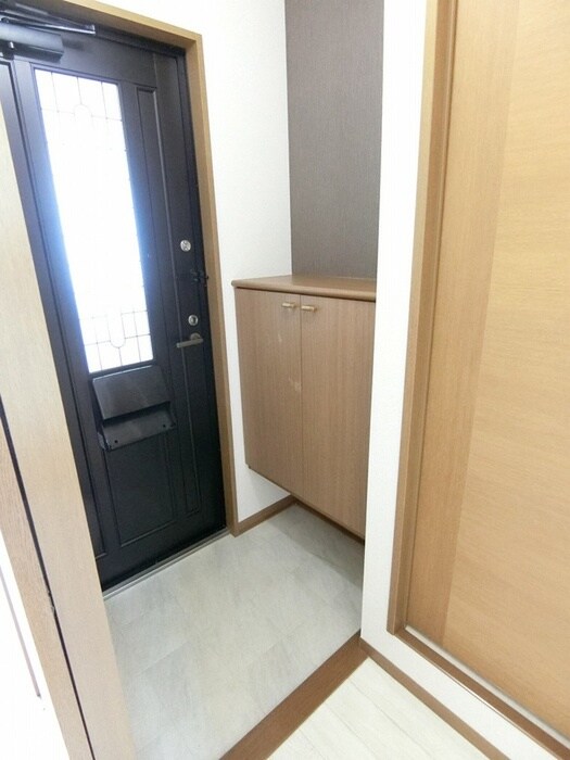 物件内観写真14　(玄関)