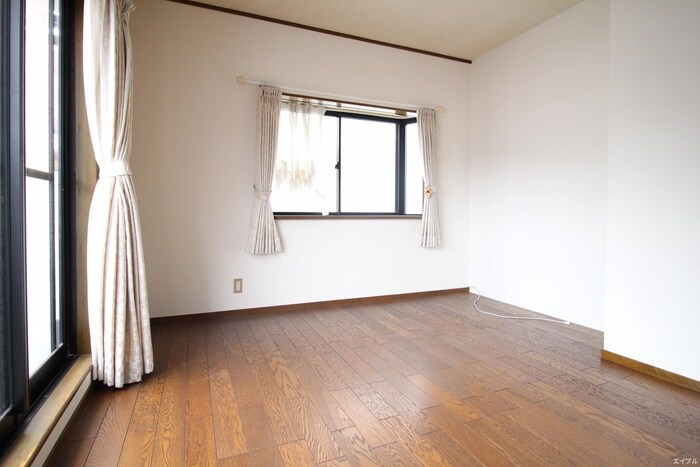 物件内観写真10　(居室)