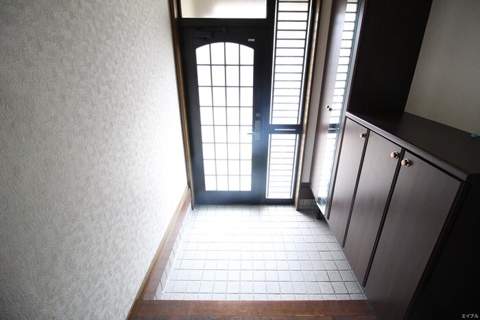 物件内観写真17　(玄関)