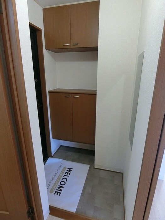 物件内観写真15　(玄関)