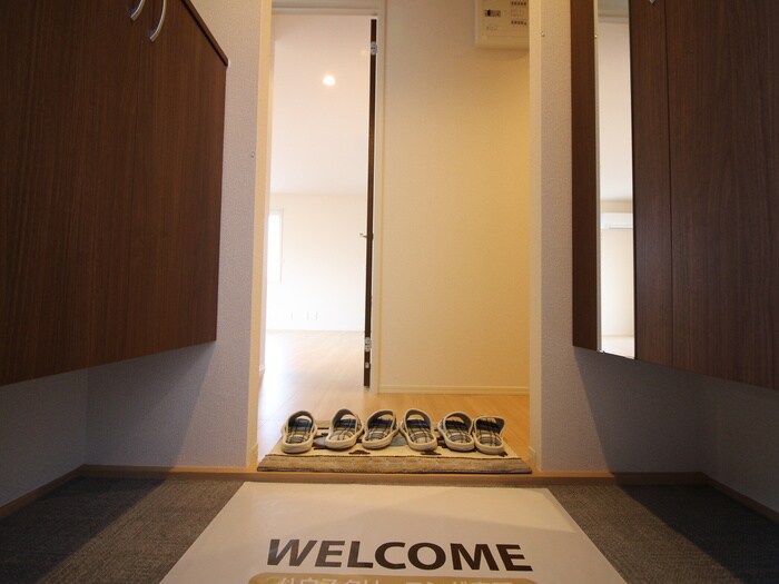 物件内観写真20　(玄関)