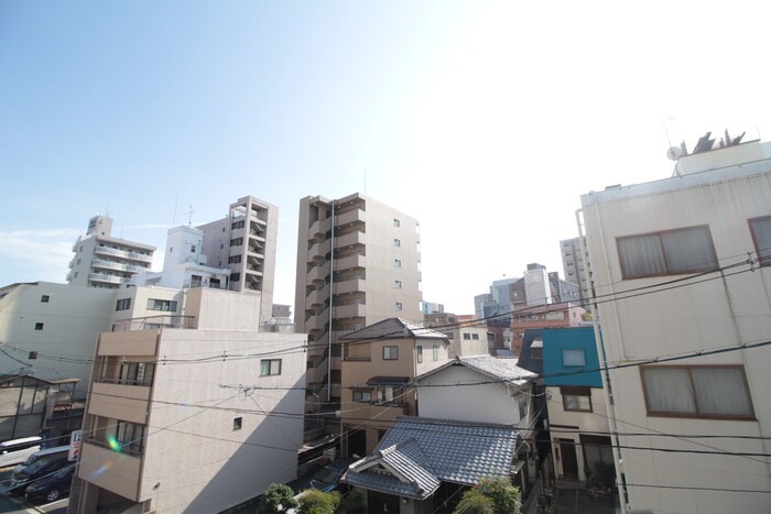 物件内観写真16　(室内からの展望)