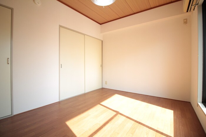 物件内観写真18　(居室)