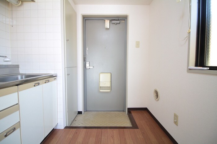 物件内観写真21　(玄関)