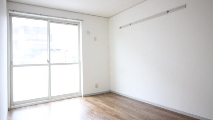 物件内観写真6　(居室)