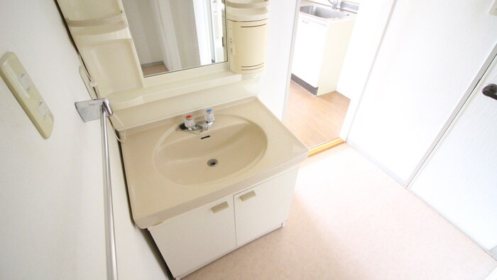 物件内観写真12　(洗面)