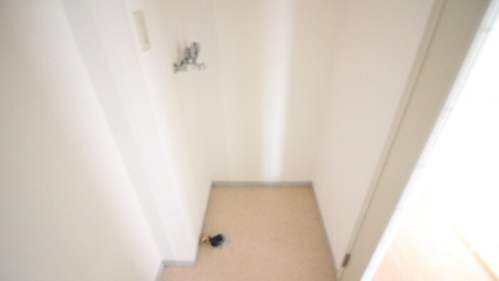 物件内観写真13　(洗濯機置場)