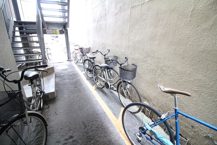 物件外観写真5　(駐輪場)