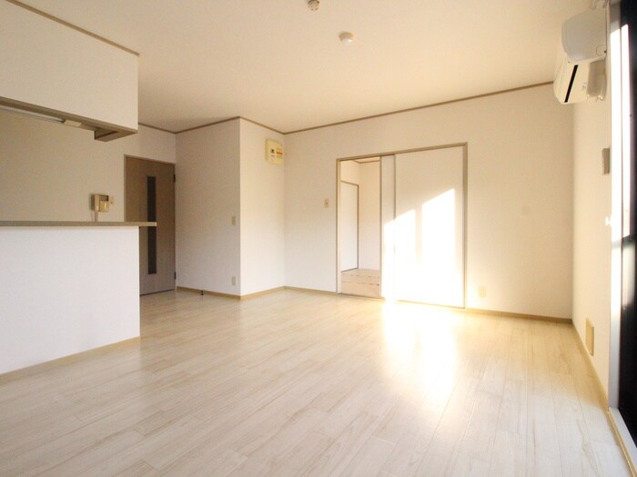 物件内観写真7　(居室)