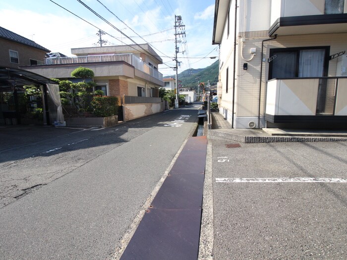 物件外観写真6　(周辺環境)