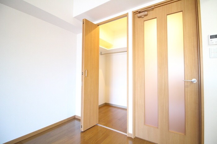 物件内観写真12　(収納)