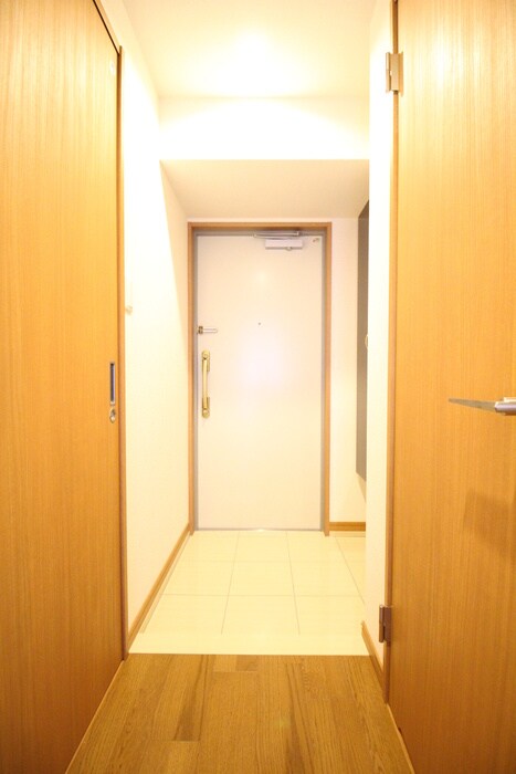 物件内観写真13　(玄関)