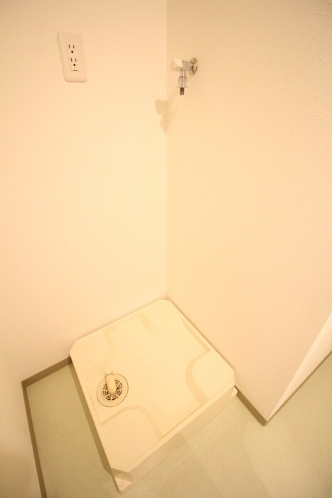 物件内観写真13　(洗濯機置場)