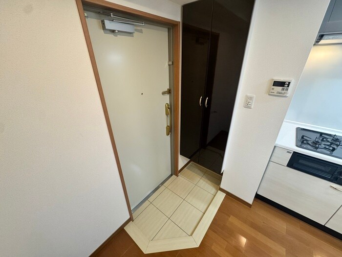 物件内観写真15　(玄関)