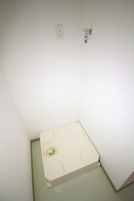 物件内観写真20　(洗濯機置場)