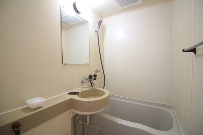 物件内観写真11　(洗面)