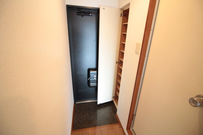 物件内観写真12　(靴箱)